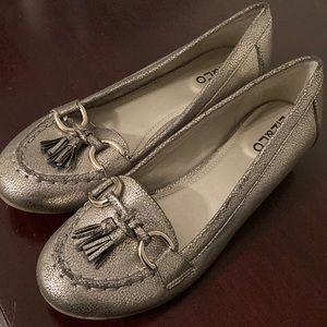 Metallic flat shoes